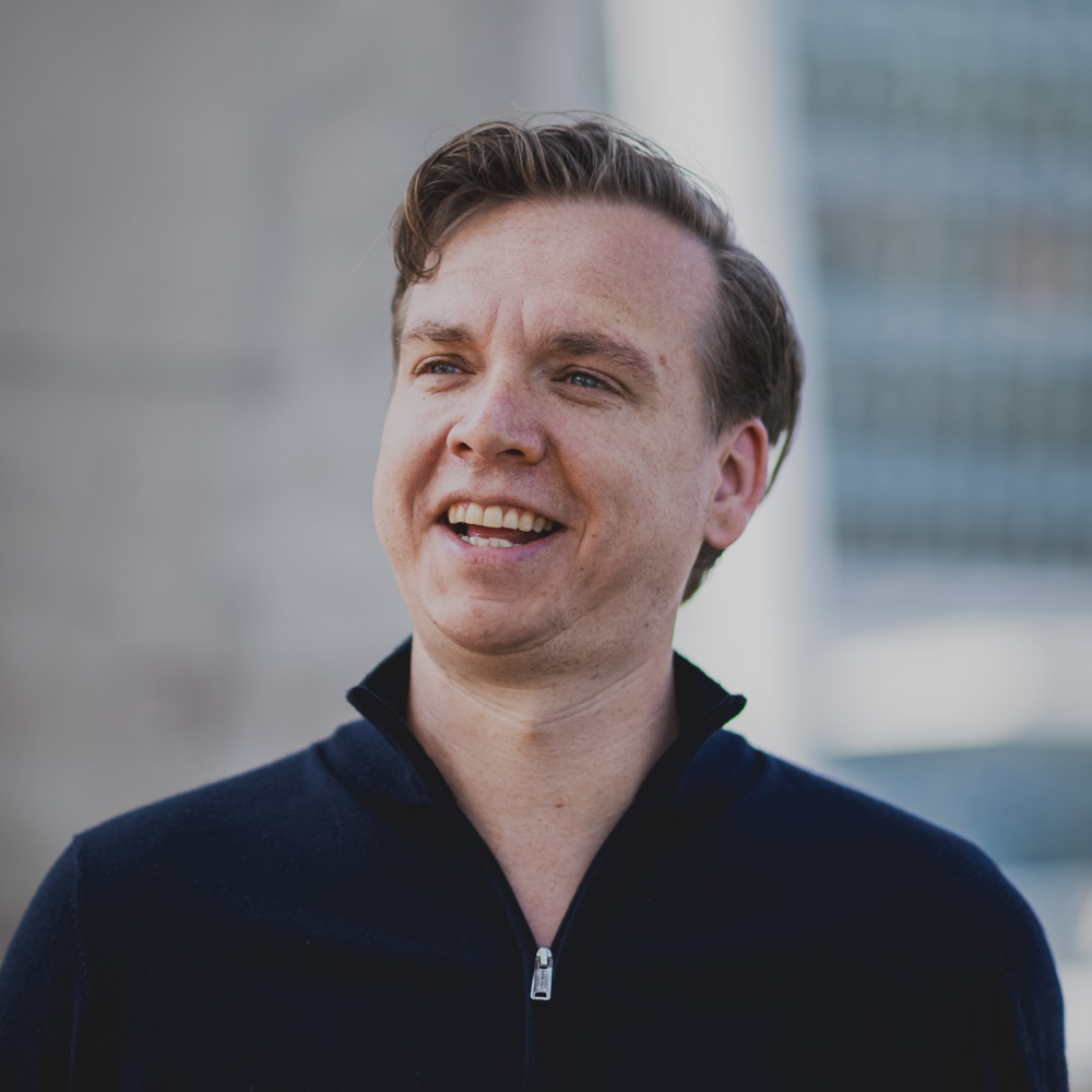 looking for a finance guy
